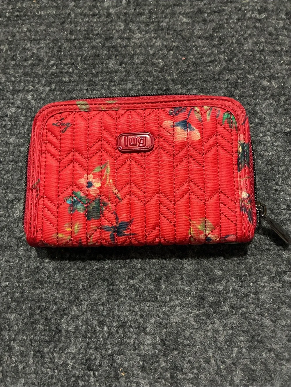 👜 Lug Rodeo Quilted Floral Zip Wallet - Red with Multicolor Accents